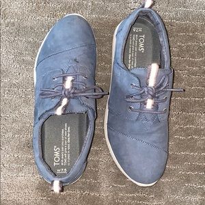 Toms Suede Sneaker Sz 7.5